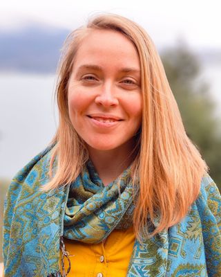 Photo of Rosie Wilbur, Counsellor in Vancouver, BC