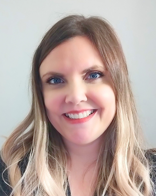 Photo of Kasey Roman, MHC-P