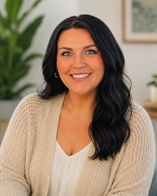 Photo of Tenna Wyatt, Clinical Social Work/Therapist, MSW, LCSWA, (she, her)