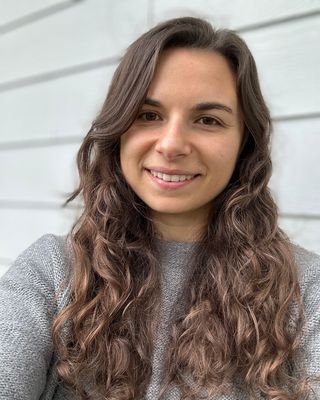 Photo of Alyne Van Winkle, Pre-Licensed Professional