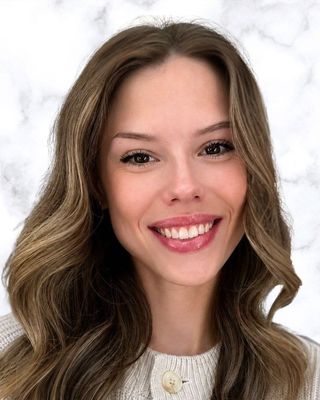 Photo of Olivia Eakins, Registered Psychotherapist (Qualifying), BA, MACP