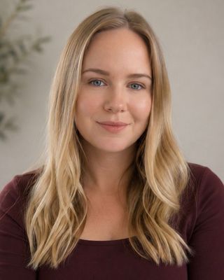 Photo of Chloe Johnstone, Counsellor, MBACP