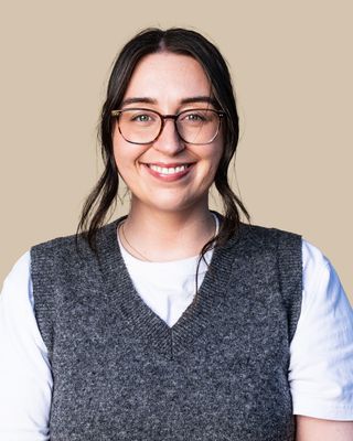 Photo of Dr Stephanie McGowan, Psychologist, PsyBA Prov