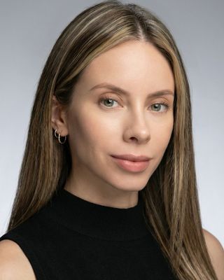 Photo of Johanna Urdanigo, Licensed Professional Counselor, LMHC