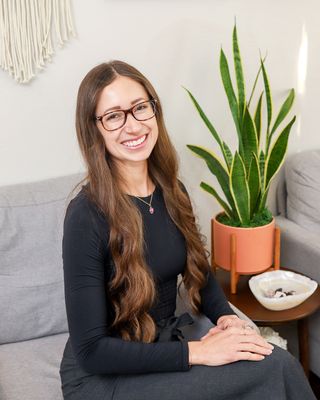 Photo of Caitlin Derouen, Licensed Professional Counselor, NCC, LPC, EMDRT