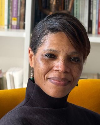 Photo of Dr Angeline Wallis, Psychotherapist, PhD, ACP
