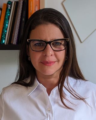 Photo of Yesenia De Caires, Psychotherapist in London, England