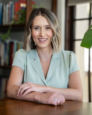 Photo of Marianna Babiolakis - Marianna Babiolakis: Maternal Mental Health & EMDR, Marriage & Family Therapist Associate, AMFT