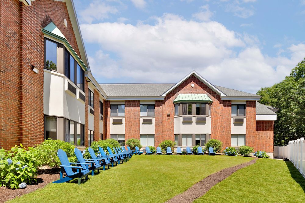 Bedrock Recovery Center, Treatment Center, Canton, MA, 02021