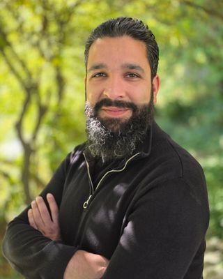 Photo of Imraan Gazdar, Clinical Social Work/Therapist, MSW, BSW, BSc, RSW