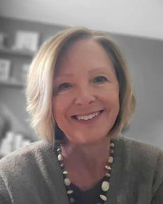 Photo of Julie Starkey-Labat, Clinical Social Work/Therapist, LICSW