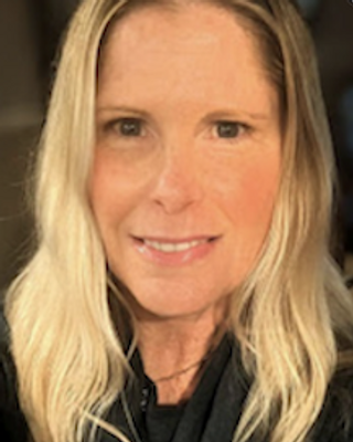 Photo of Lauren Pearson, Psychiatric Nurse Practitioner, PMHPN