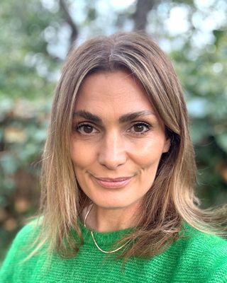 Photo of Petra Jones, Psychotherapist, PsychD, BACP