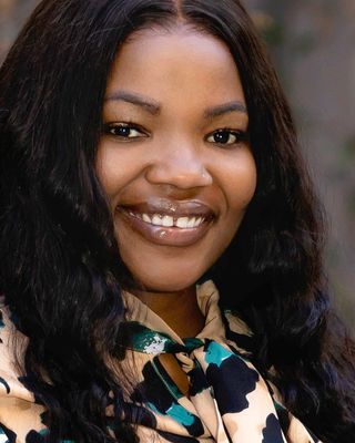 Photo of Lorenthia S Clayton, Pre-Licensed Professional