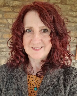 Photo of Karen Irvine, Counsellor, MBACP