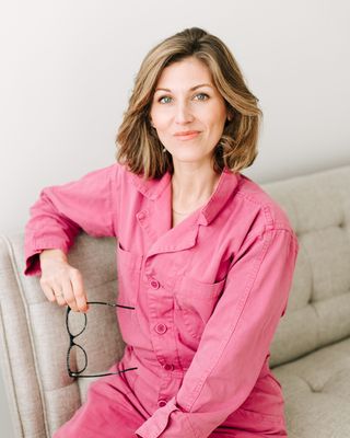 Photo of Dr. Bev Walpole, Psychologist, PhD,, CPsych