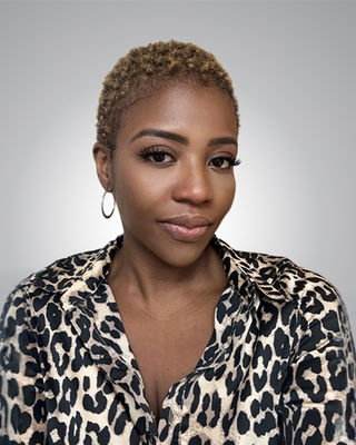 Photo of Kenisha McLennon, Psychiatric Nurse Practitioner, APN-BC