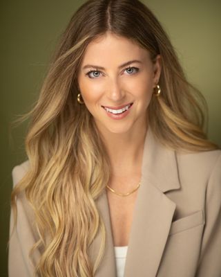 Photo of Shira M Hefter, Associate Clinical Social Worker, ACSW