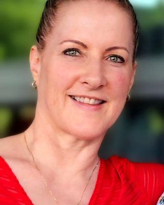 Photo of Suzi Wallis, Counsellor, MNZAC