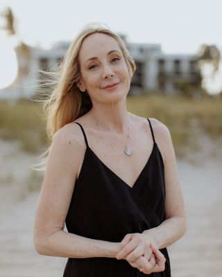 Photo of Leslie Casler, Clinical Social Work/Therapist, LCSW