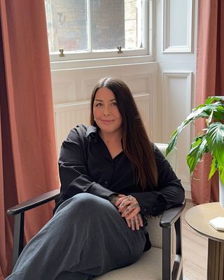 Photo of Lori Sutherland