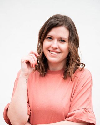 Photo of Carly Turner, Psychotherapist, MBABCP
