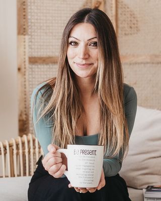 Photo of Lyna Hijazi - Narcissistic Abuse, Attachment, Anxiety, Trauma, Registered Psychotherapist (Qualifying), RP(Q), MACP, BEd, BA