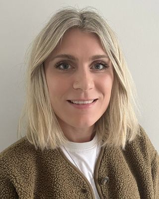 Photo of Rebecca Goulden, Psychotherapist, MA, HCPC-Art Therap.