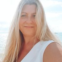 Gallery Photo of Outdoor therapy by the sea - blue spaces