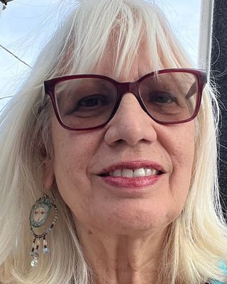 Photo of Christine Green, MEd, CLC, CHT, MHC