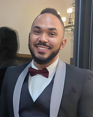 Photo of Oliver De Castro, Marriage & Family Therapist, LMFT