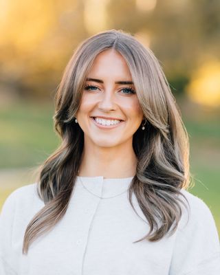 Photo of Julia Miller, Pre-Licensed Professional, ACMHC