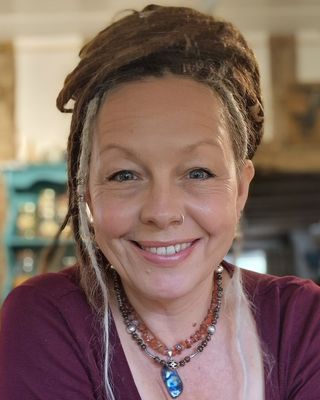 Photo of Nicola Harbridge, Psychotherapist, MBACP