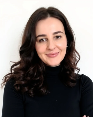 Photo of Jola Mecani - Jola Mecani - Individual and Couple Therapist, Registered Social Worker, MSW, RSW