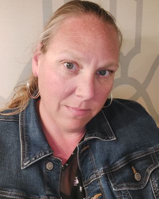 Photo of Laura Vipond, Registered Social Worker, RSW, BSW, BA