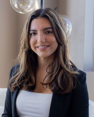 Photo of Melora Andrews, Registered Psychotherapist (Qualifying), BSc, MACP