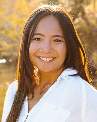 Photo of Helen Tran, Clinical Social Work/Therapist, LCSW, RPT