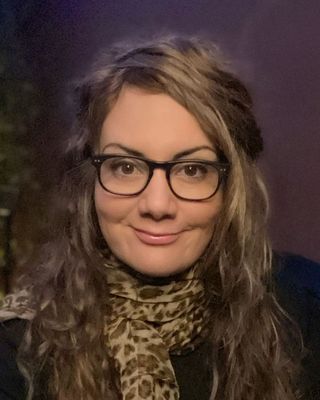 Photo of Dr. Jennifer Coloma, Psychologist, PhD