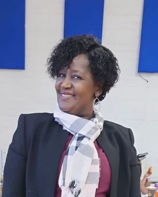 Photo of Lilian Shonhiwa, Registered Psychotherapist (Qualifying), MACP, MBA, BBA, SSW, EMDR
