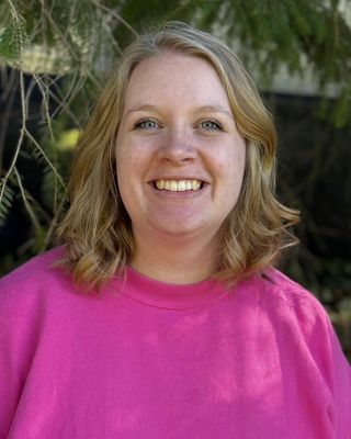 Photo of Isabella Fawcett, Registered Psychotherapist (Qualifying), MACP