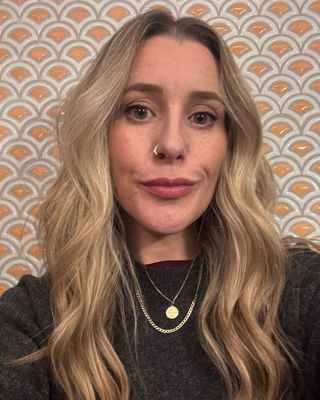 Photo of Rebecca Andrews, Psychotherapist, MSc, MBABCP