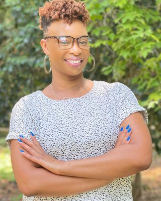 Photo of Sonnie Guzeh, Licensed Clinical Mental Health Counselor Associate, LCSWA