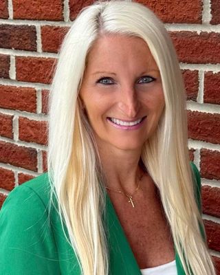 Photo of Lisa Nicholls Neuhaus, Marriage & Family Therapist Associate, MS, LMFTA, CBIS