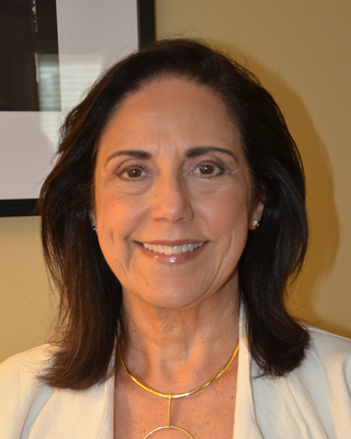 Photo of Mayra Arriete, Marriage & Family Therapist, LMFT