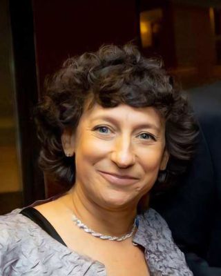 Photo of Dr. Mara Reinhardt, Psychologist, PsyD
