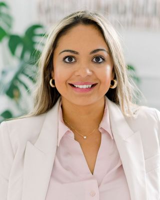 Photo of Vanessa Durrant, Clinical Social Work/Therapist, MSW, LCSW-C, LCSW, RMT, RYT-