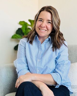 Photo of Amanda Hoffman, Marriage & Family Therapist Associate, MS, AMFT
