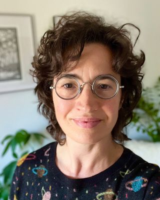 Photo of Jo Petite, Registered Psychotherapist, MSW