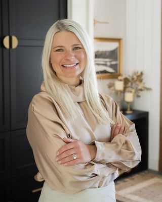 Photo of Dr. Samantha Awalt, Psychologist, PhD, MA