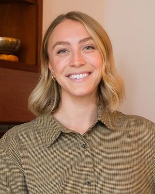 Photo of Annelise Hasselmann, Marriage & Family Therapist Associate, AMFT, MA